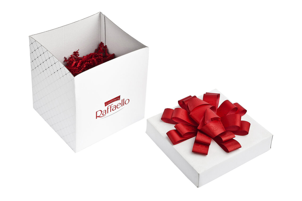 Corrugated cardboard boxes for confectionery